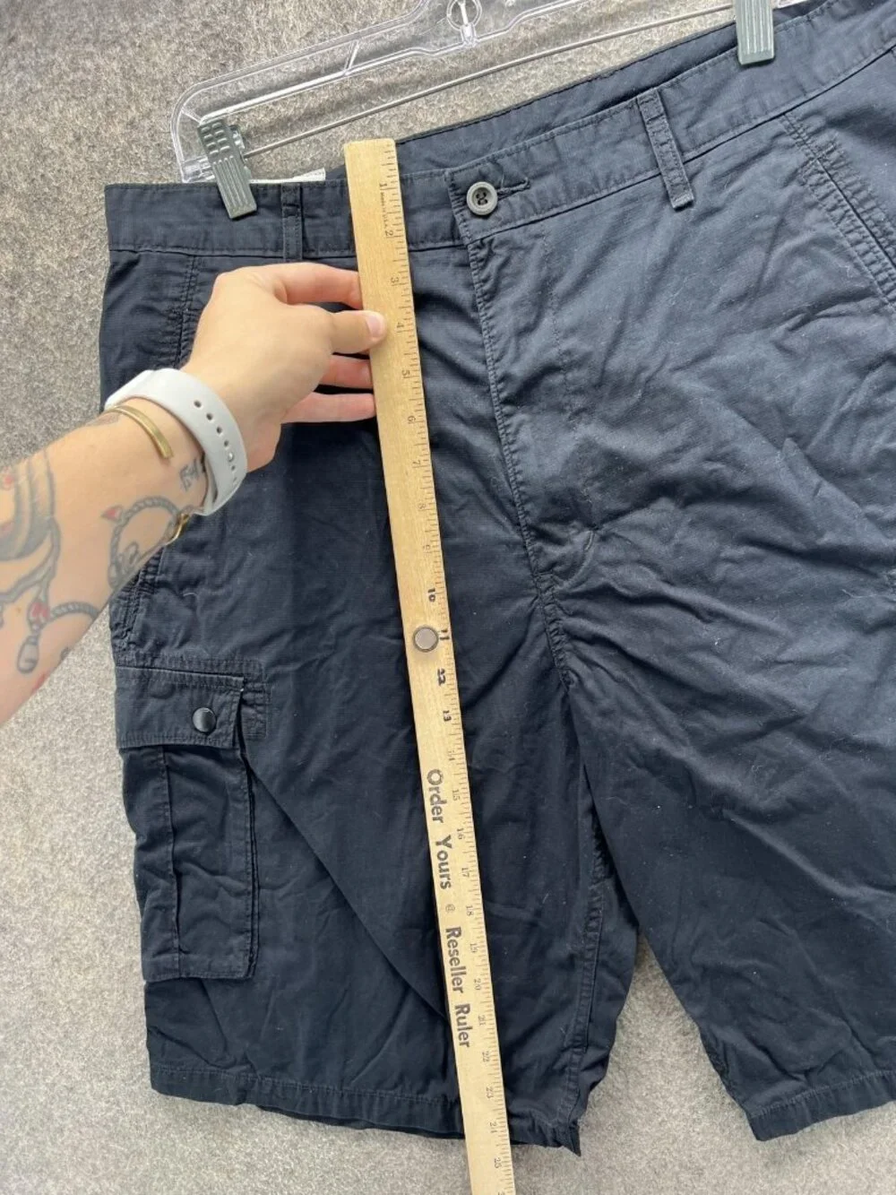 Levi's Shorts Mens 34 Black Cargo Flat Front Canvas Cotton Casual Pockets Jorts